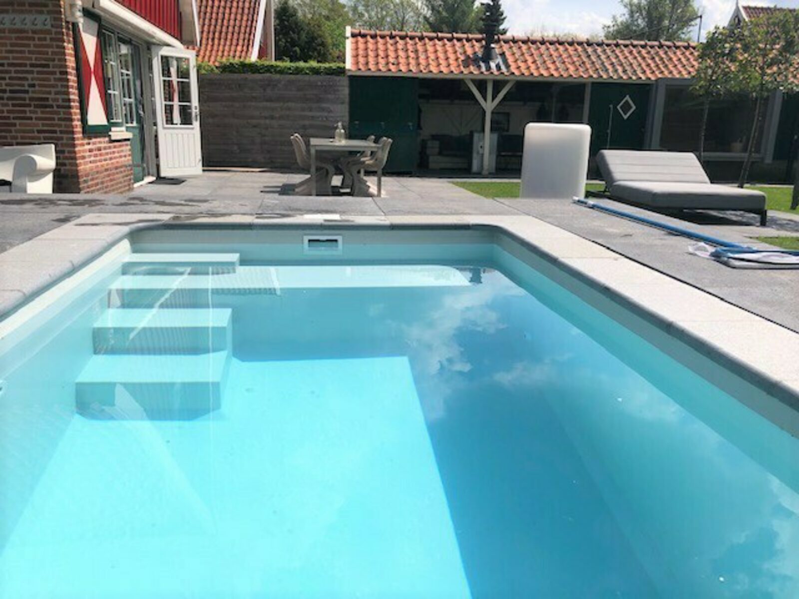De Noteboom 6-persoons, verwarmd privé zwembad, hottub, overdekte lounge met haard, panorama sauna, sunshower, luxe, wifi