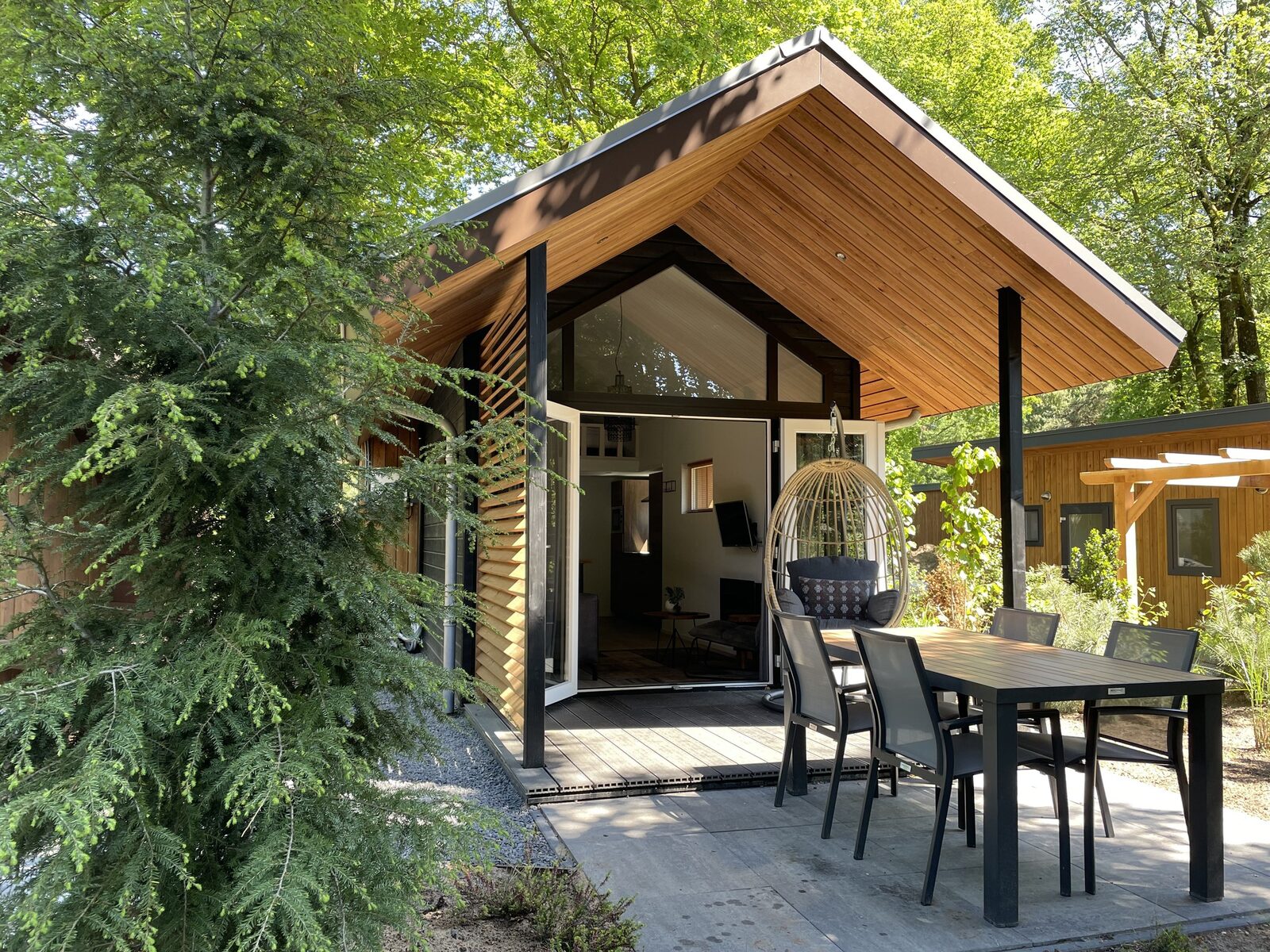 Tiny Lodge Eco 4 Personen mit Hottub