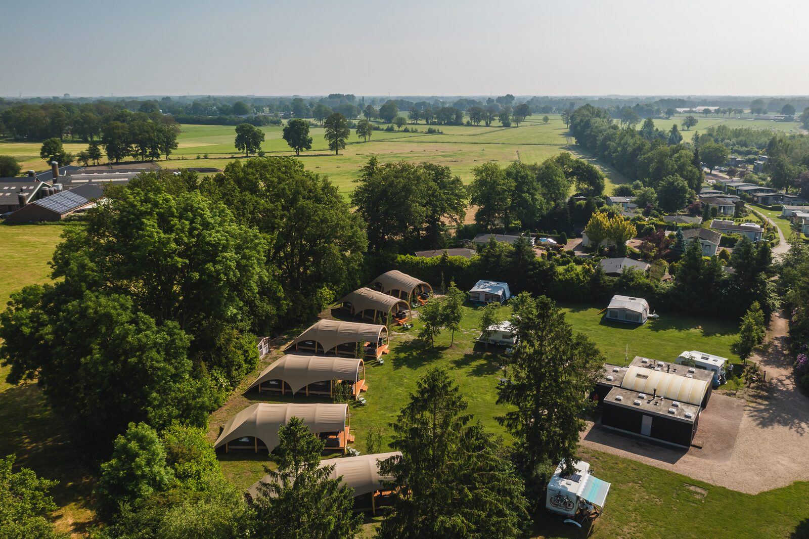 Luxus Lodgetent XL stellt private Sanitäranlagen | 4 Pers. 