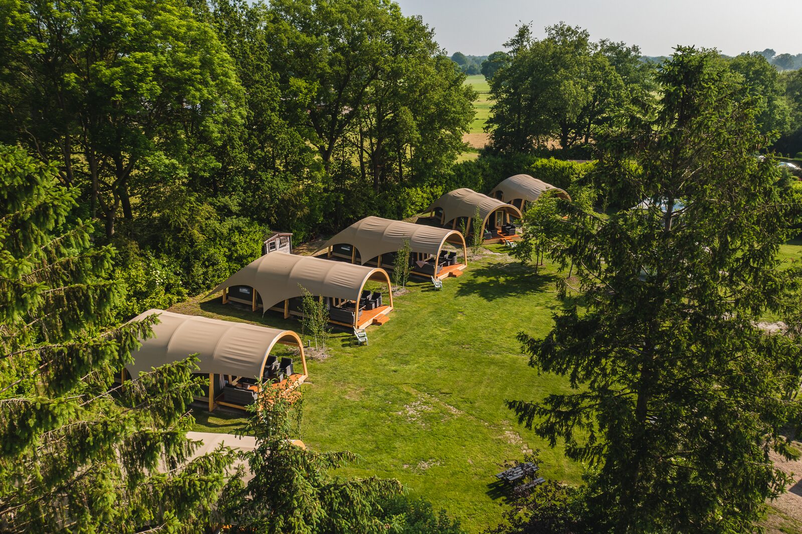 Luxus Lodgetent XL stellt private Sanitäranlagen | 4 Pers. 