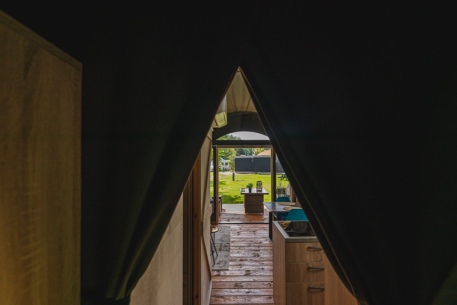 Luxus Lodgetent XL stellt private Sanitäranlagen | 4 Pers. 