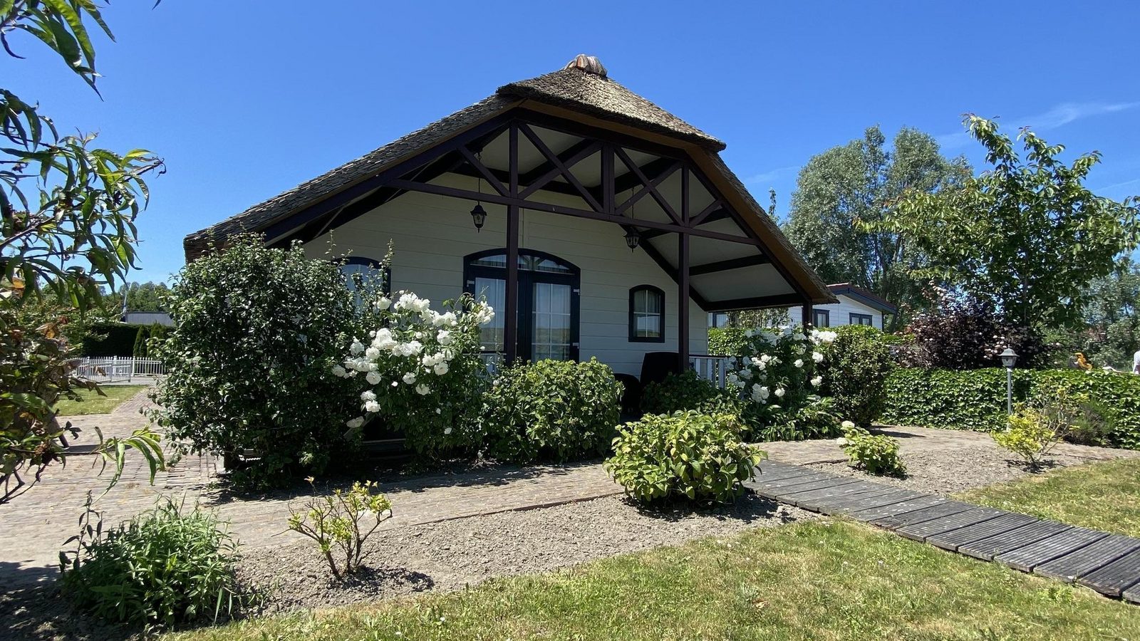 VZ942 Holiday chalet in Sint-Annaland