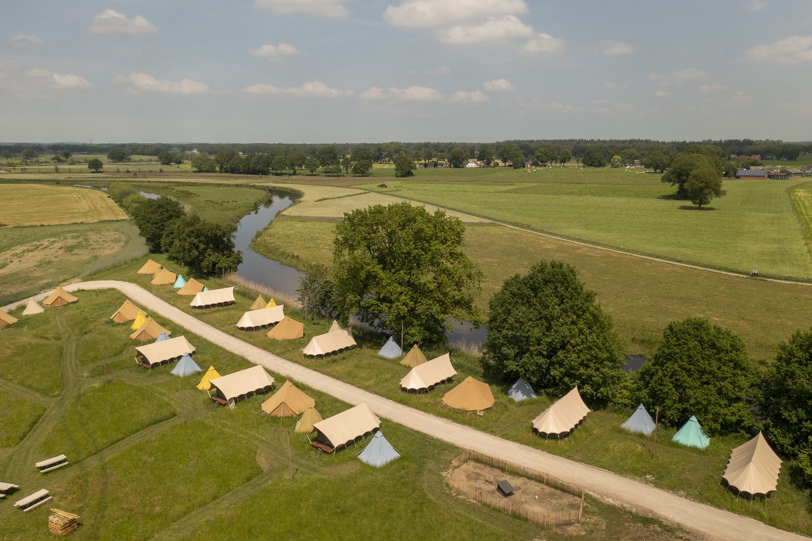 Pop-up glamping: Buurvrouws' Belltentje | 2-4 personen