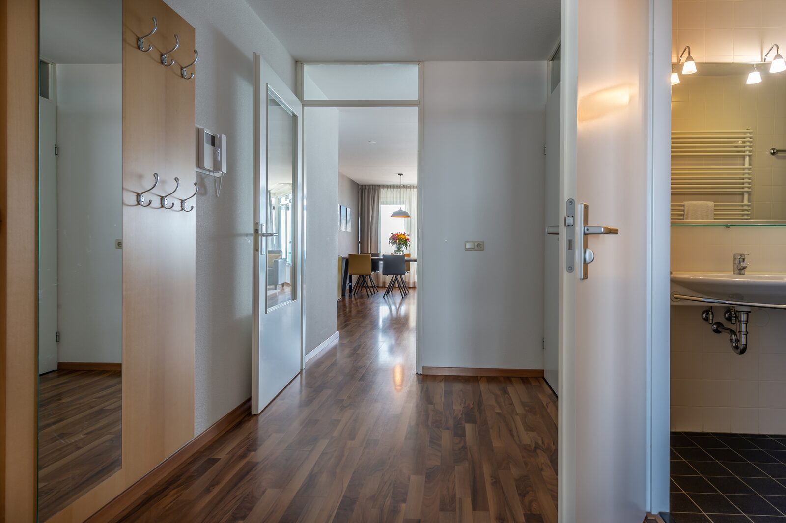 3-room corner apartment with ocean view