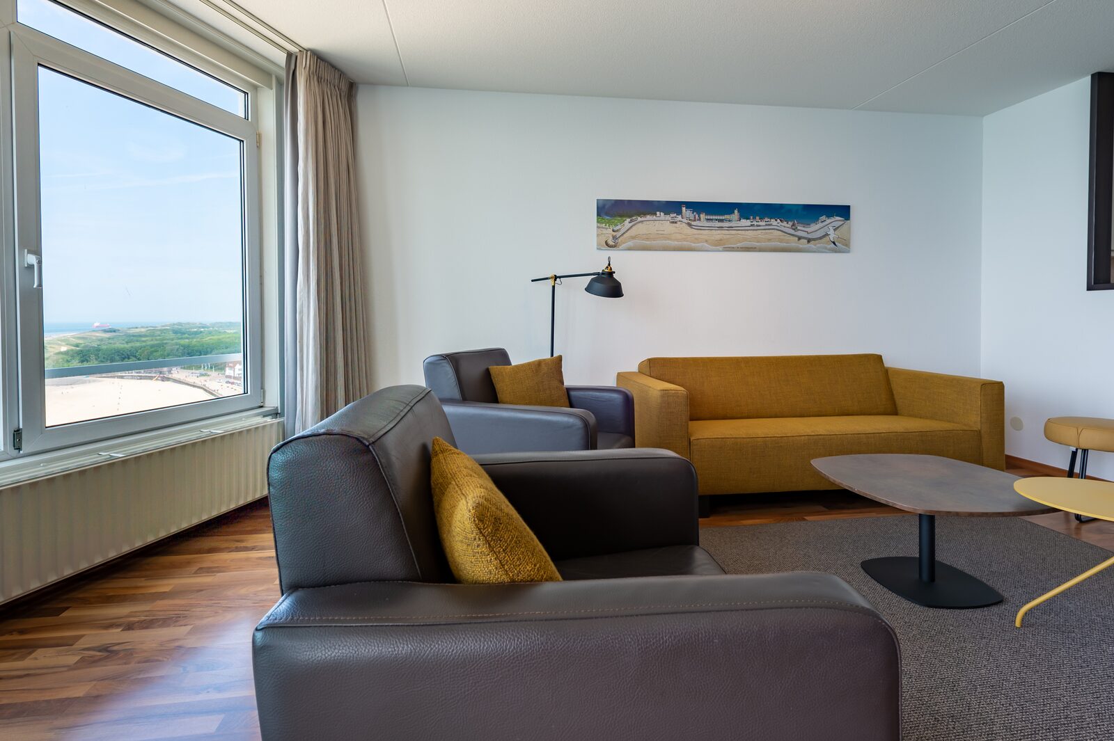 3-room corner apartment with ocean view