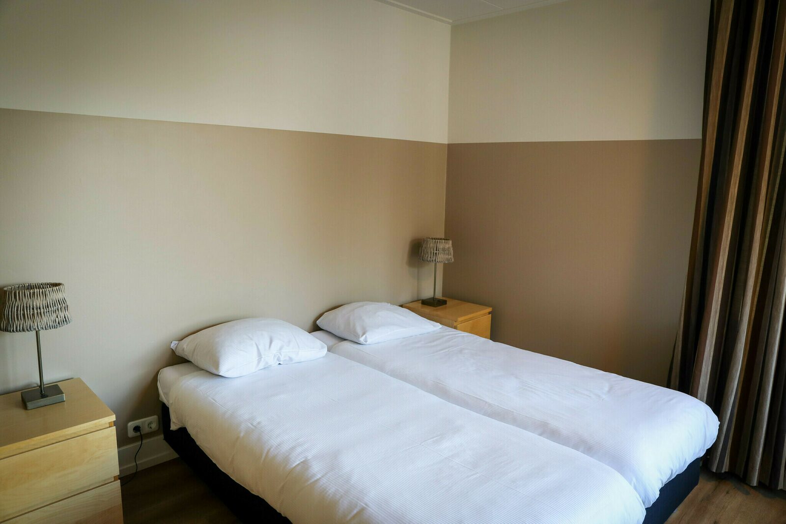14-person spa bungalow