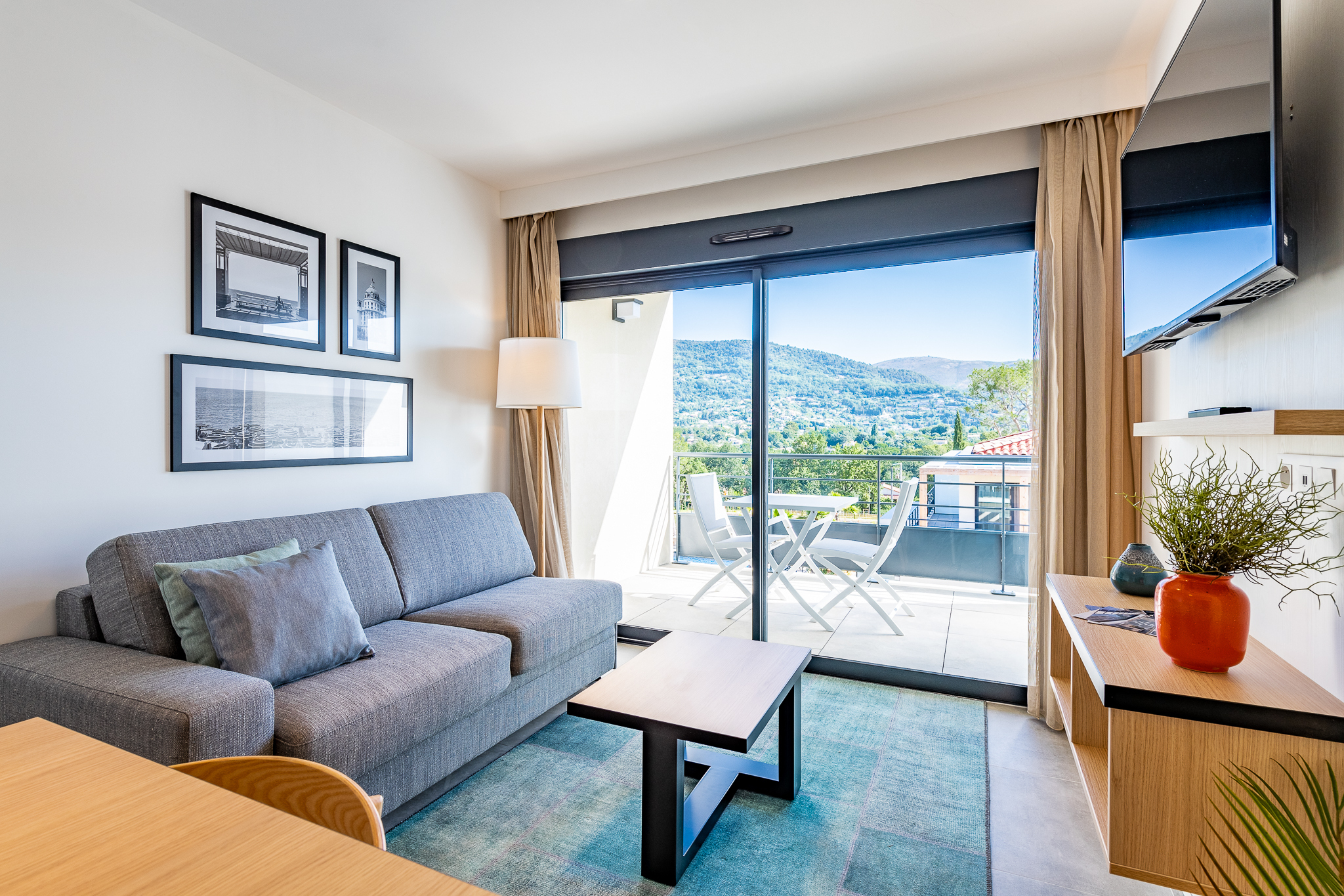 New standard studio for 4 people with sofa bed and bunk bed.