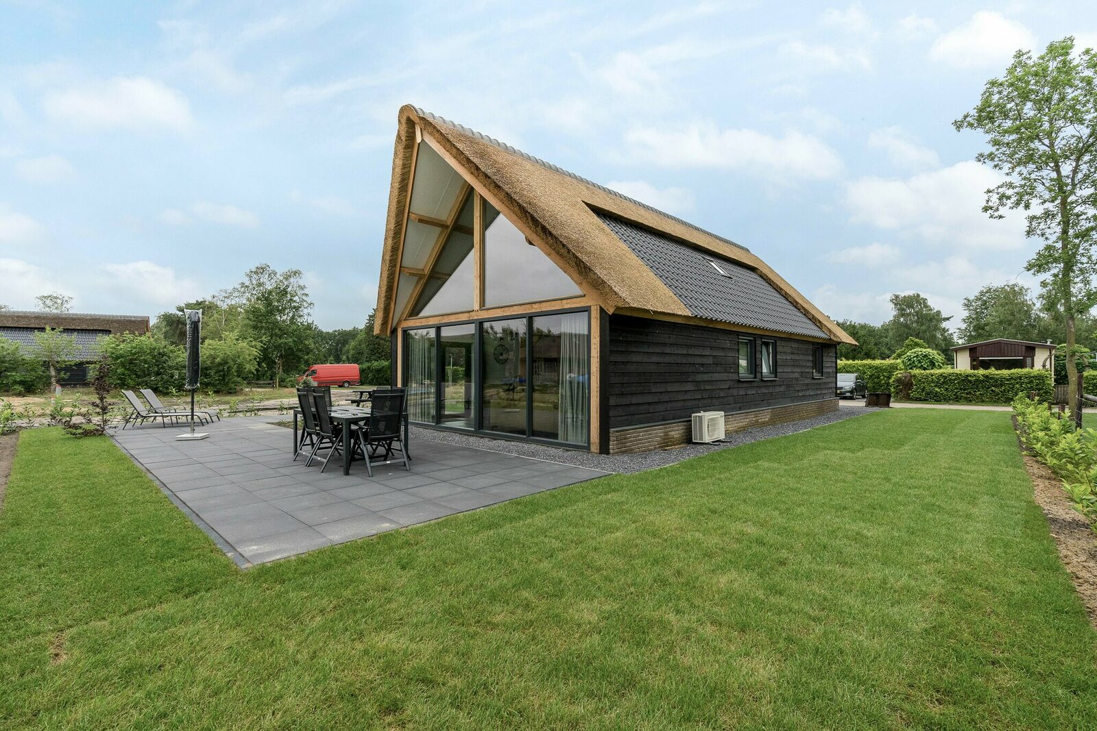 Farm Lodge 676