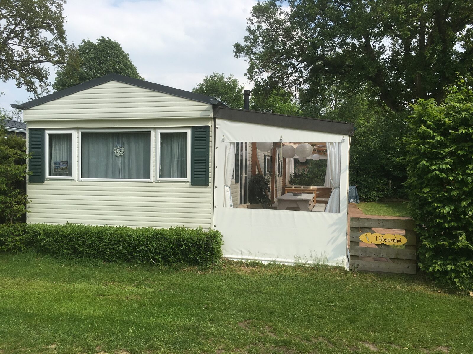Caravan 4* C | 2 volwassenen en 4 kinderen