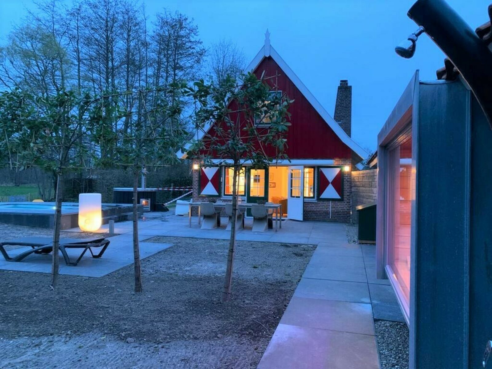 De Noteboom 6-persoons, verwarmd privé zwembad, hottub, overdekte lounge met haard, panorama sauna, sunshower, luxe, wifi