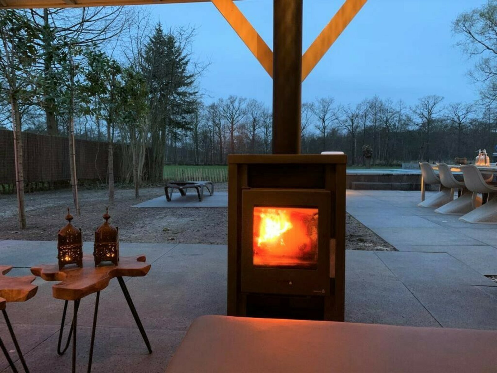 De Noteboom 6-persoons, verwarmd privé zwembad, hottub, overdekte lounge met haard, panorama sauna, sunshower, luxe, wifi