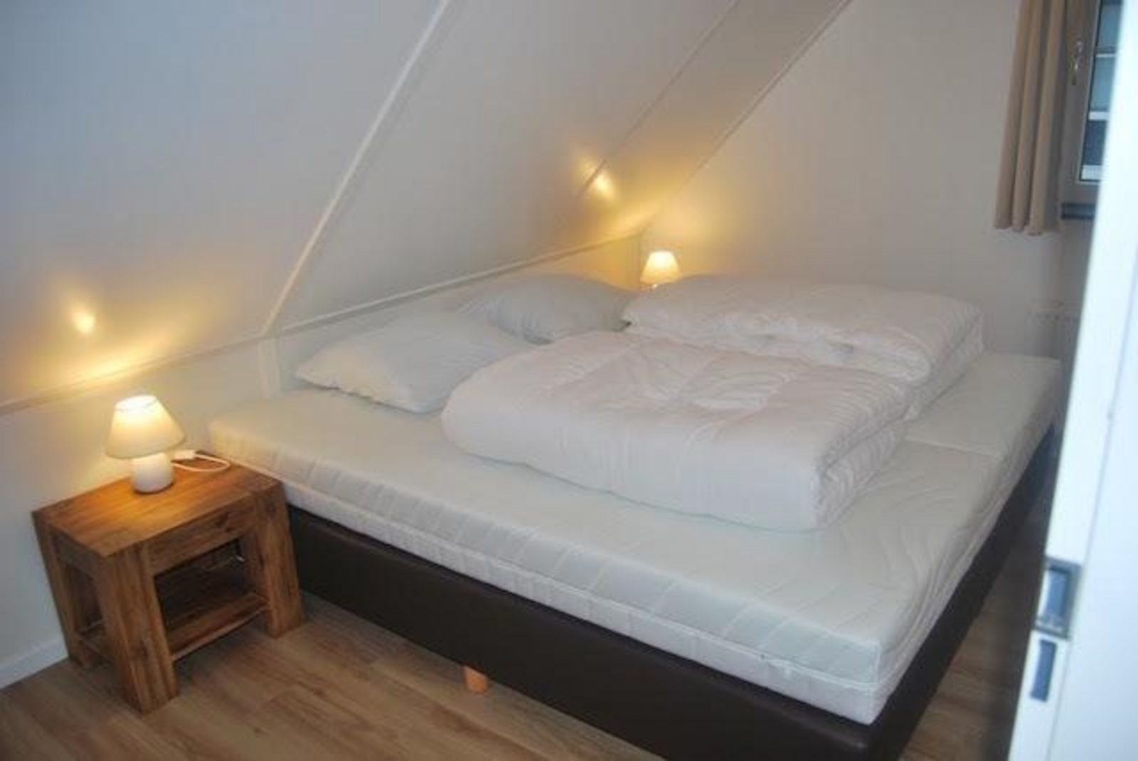 VZ1072 Freistehendes Ferienhaus in Wolphaartsdijk