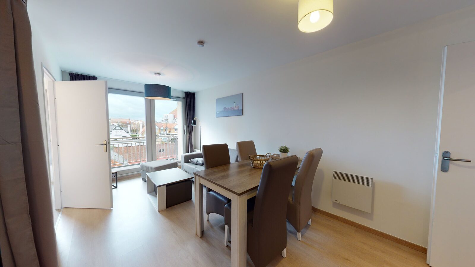 Suite for 4 people with one room with a double bed & one bunk bed