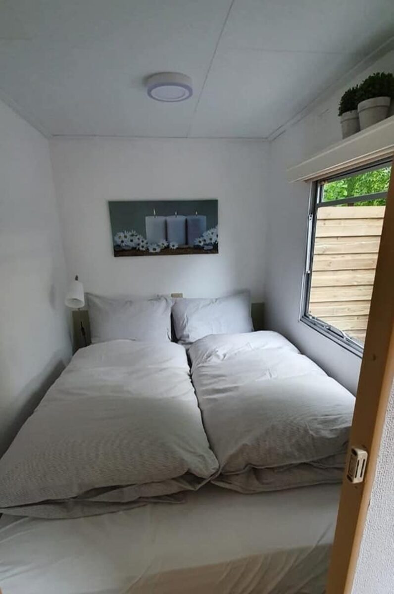 Stacaravan 4/5 persoons 'Uit-je-sleur-hut' (nummer 2)