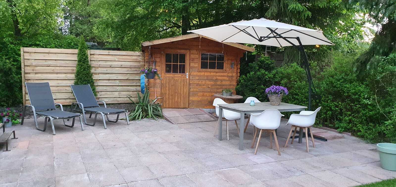 Stacaravan 4/5 persoons 'Uit-je-sleur-hut' (nummer 2)