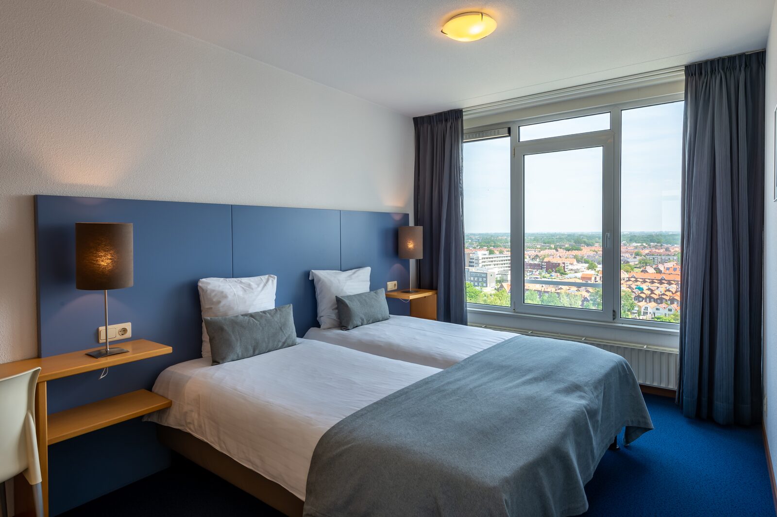 3-room corner apartment with ocean view