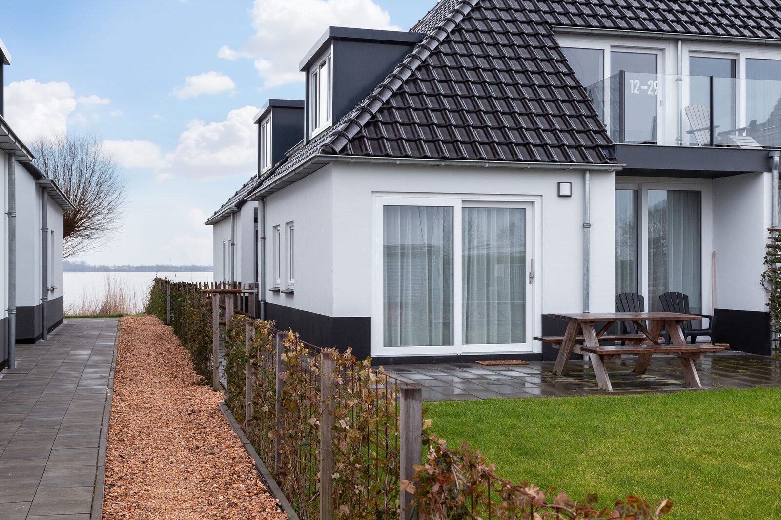 Holiday apartment - Paviljoenwei 12-29 | Sneek (Offingawier)