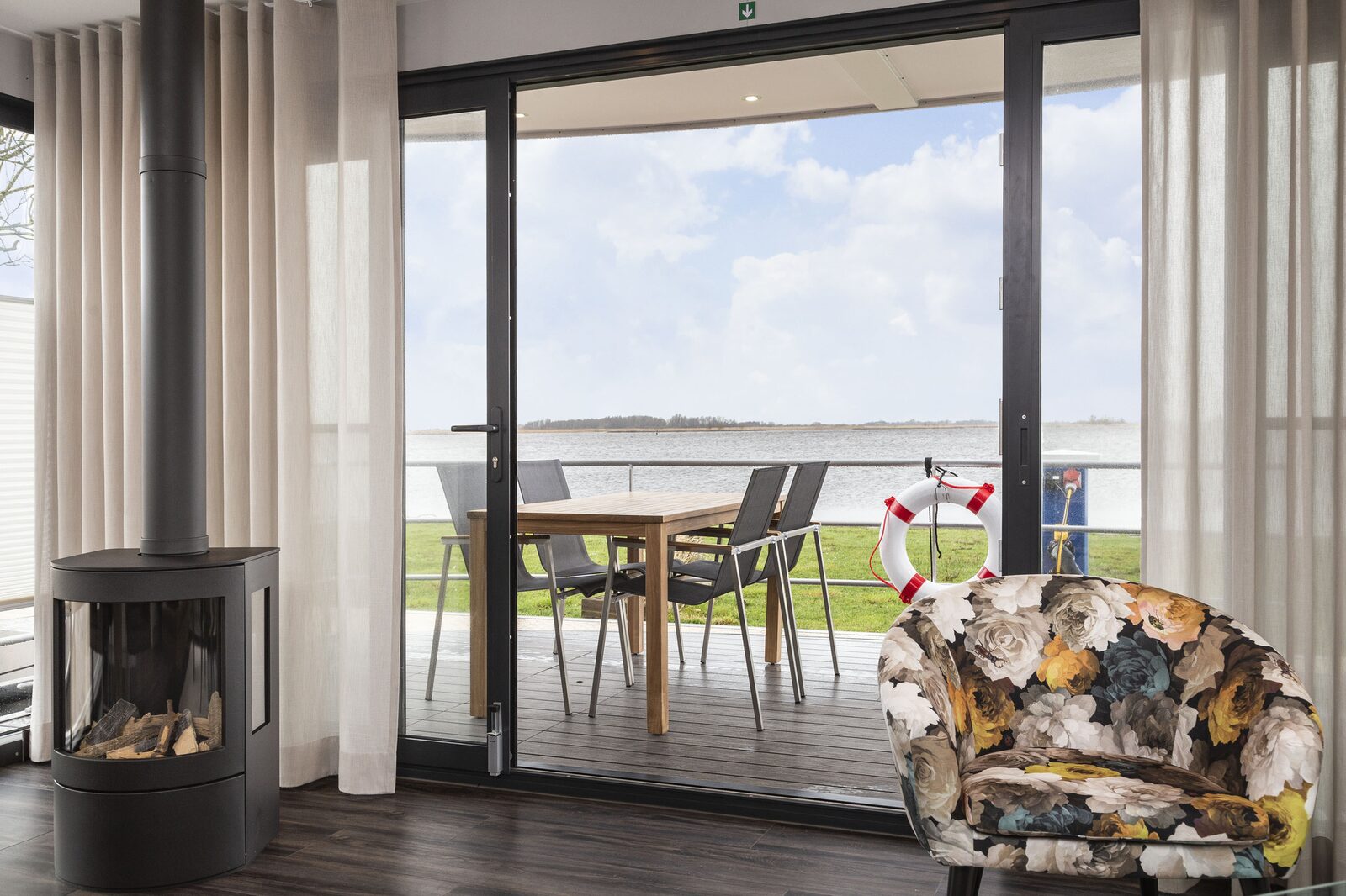 Houseboat 'Elysium' met eigen aanlegsteiger - Paviljoenwei 4-14 | Sneek (Offingawier)