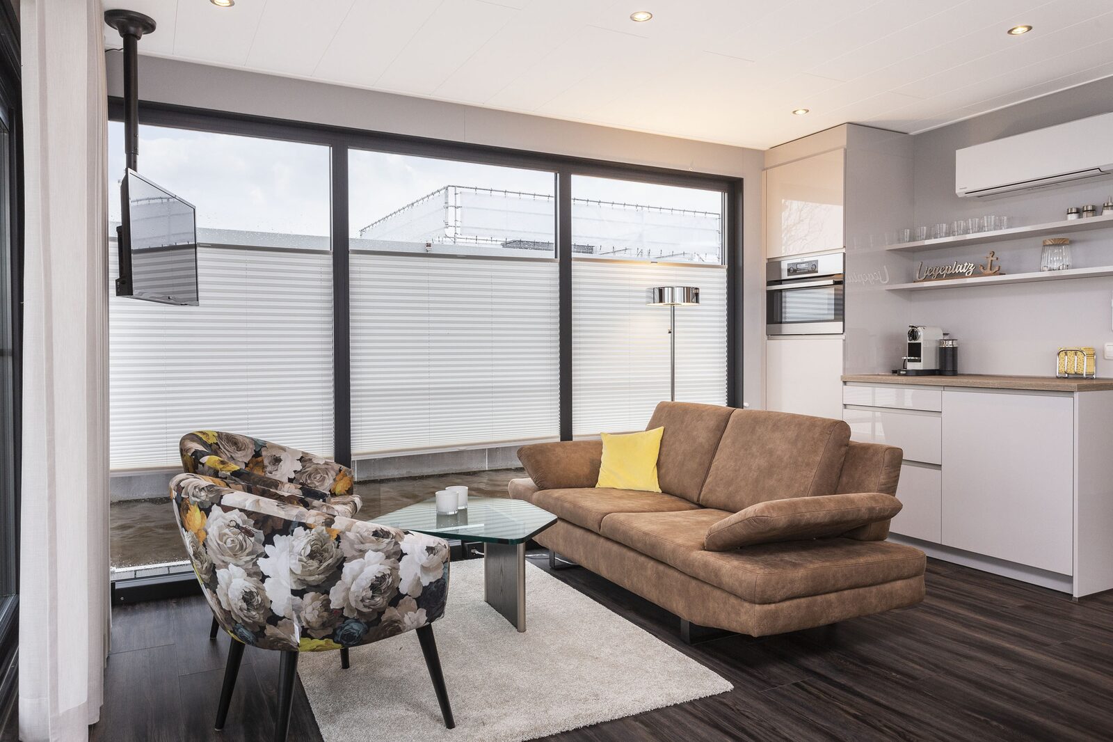 Houseboat 'Elysium' met eigen aanlegsteiger - Paviljoenwei 4-14 | Sneek (Offingawier)