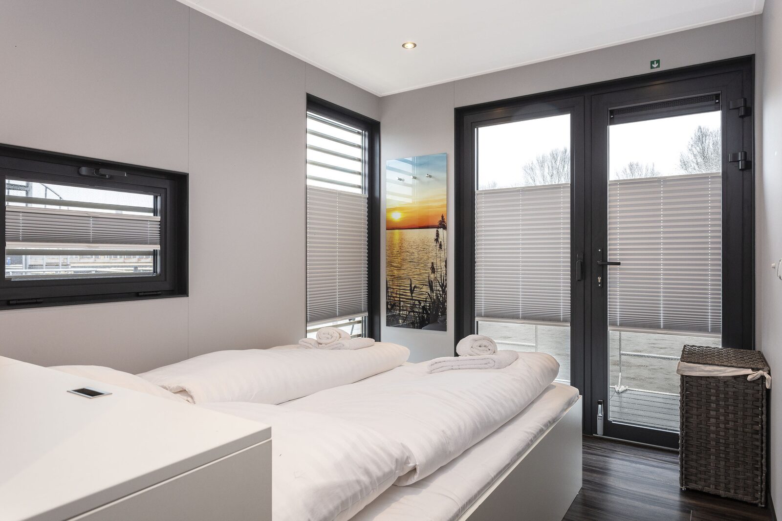 Houseboat 'Elysium' met eigen aanlegsteiger - Paviljoenwei 4-14 | Sneek (Offingawier)