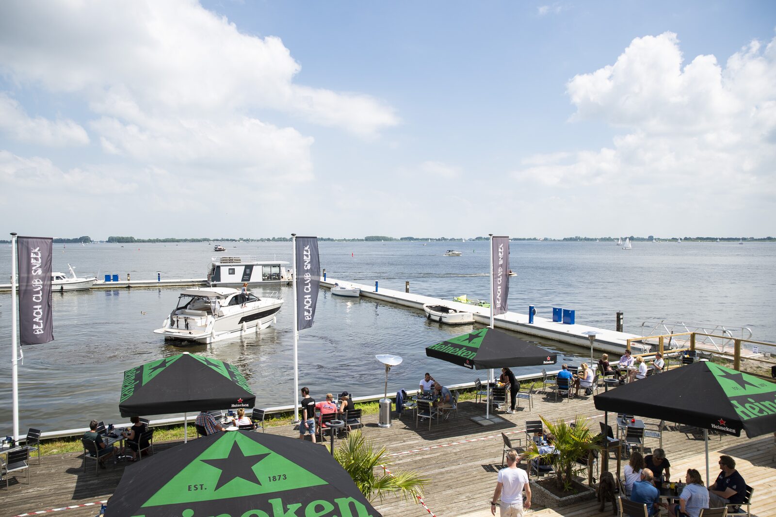 Houseboat 'Elysium' met eigen aanlegsteiger - Paviljoenwei 4-14 | Sneek (Offingawier)