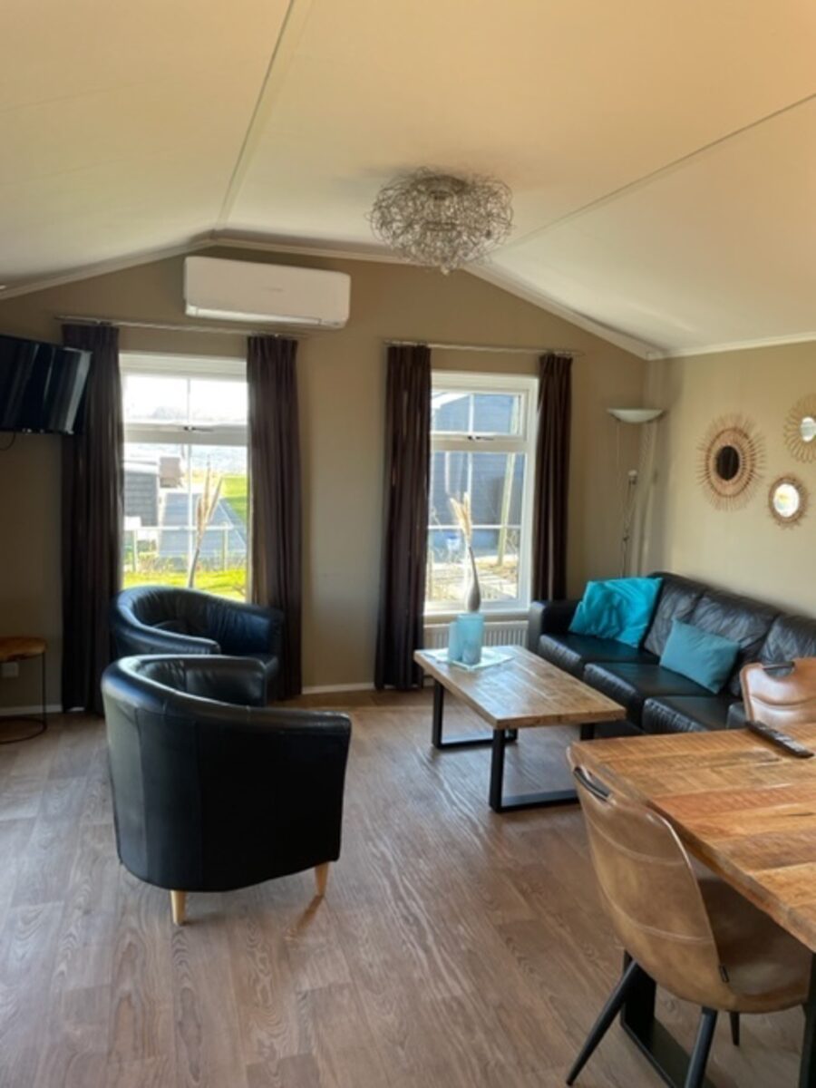 6 persons terrace on the water