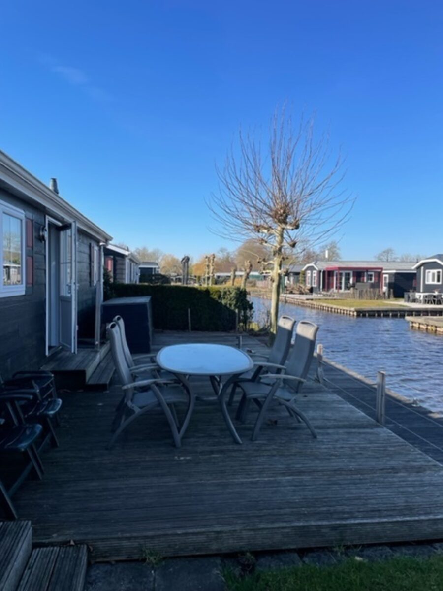 6 persons terrace on the water