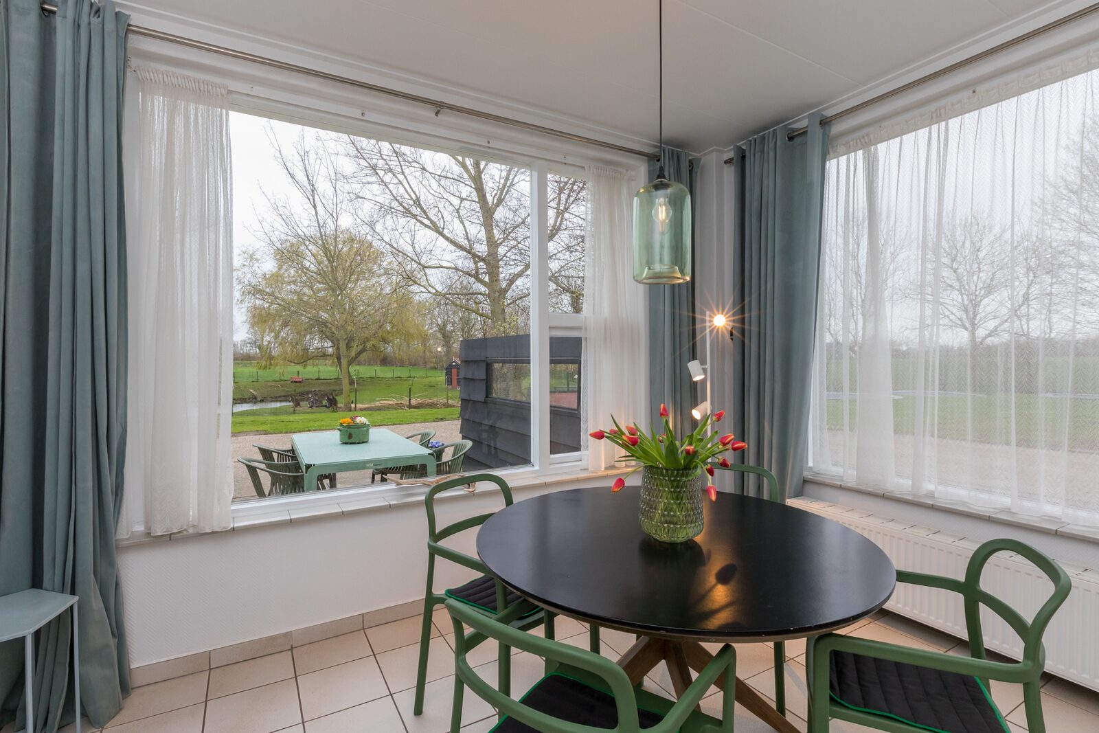 Apartment  - Kon. Emmaweg 6 | Vrouwenpolder 
