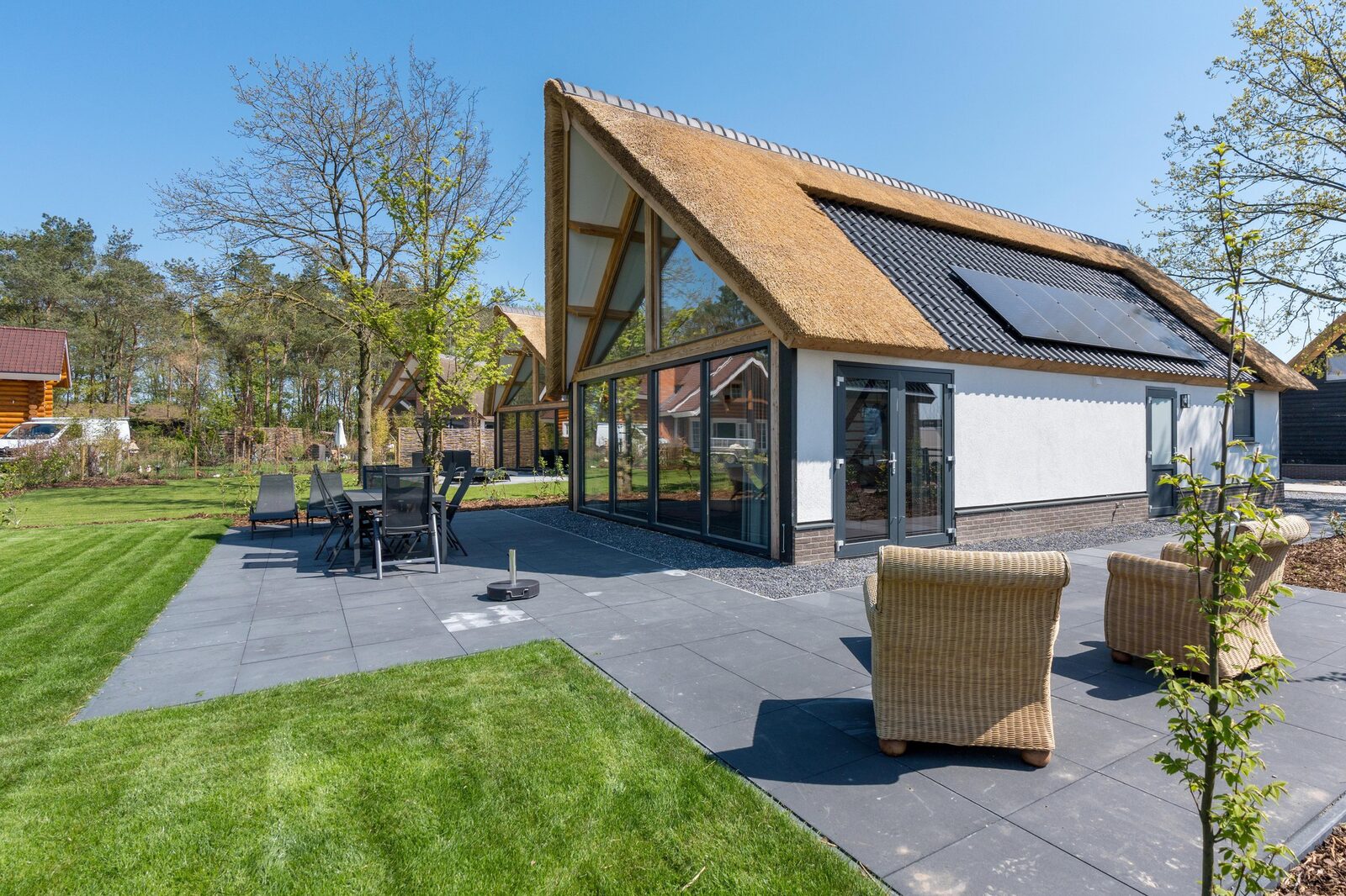 Farm Lodge 669