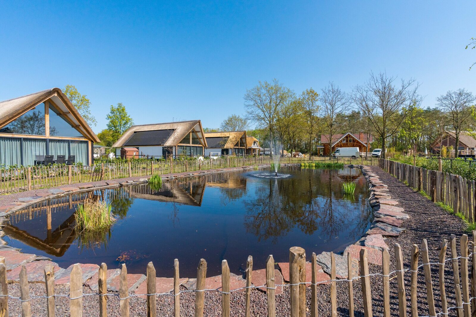 Farm Lodge 678