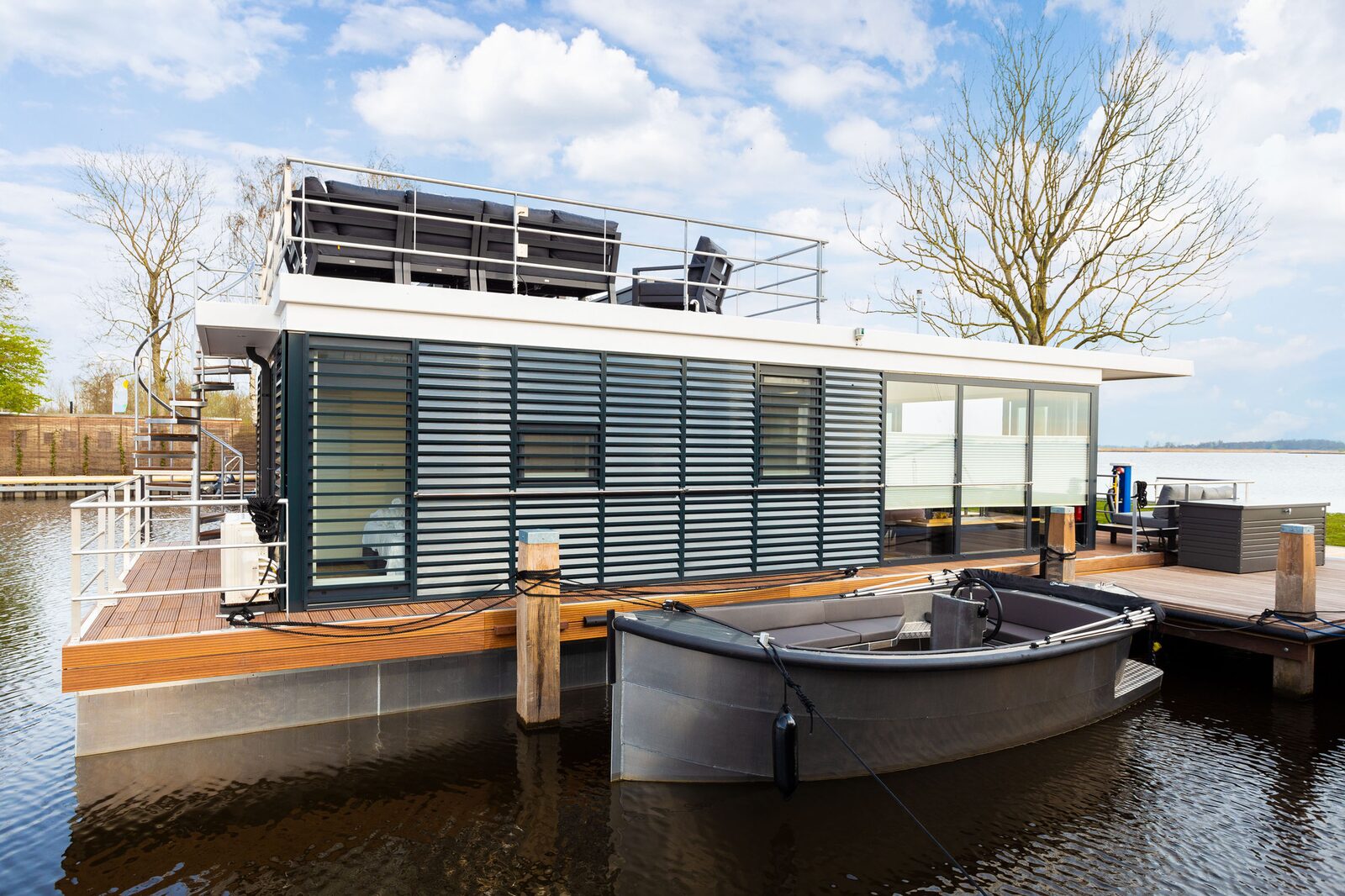 Houseboat 'de Valreep' met tuin - Paviljoenwei 4-15 | Sneek (Offingawier)