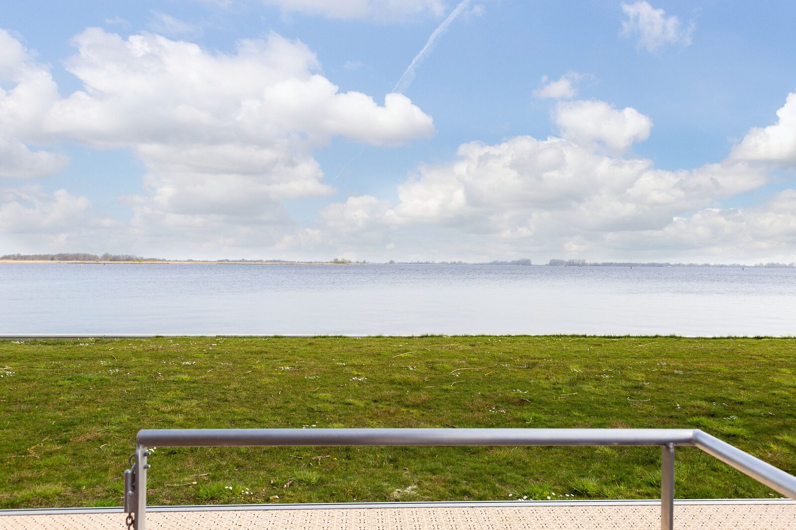 Houseboat 'de Valreep' met tuin - Paviljoenwei 4-15 | Sneek (Offingawier)