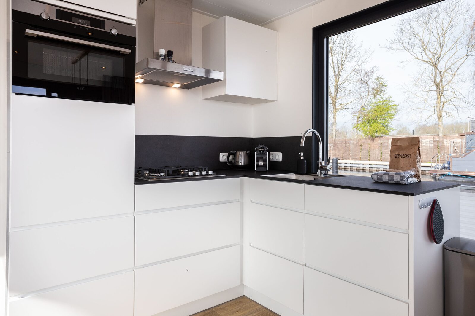 Houseboat 'de Valreep' met tuin - Paviljoenwei 4-15 | Sneek (Offingawier)