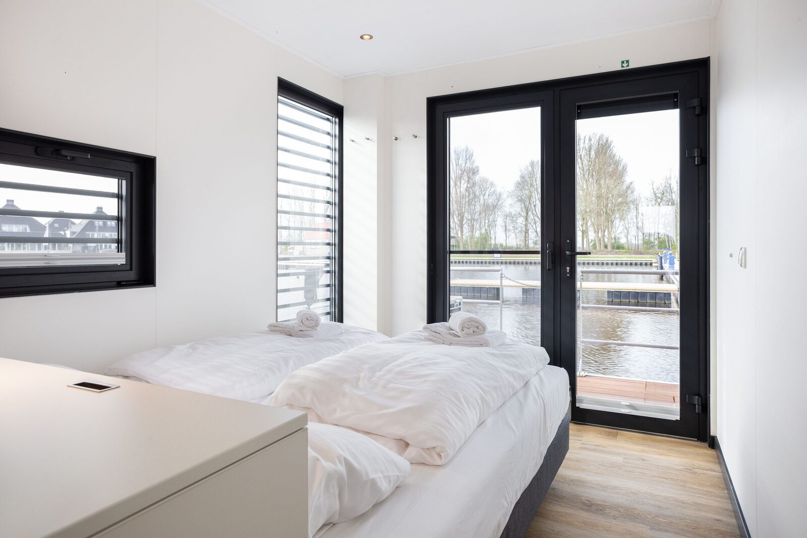 Houseboat 'de Valreep' met tuin - Paviljoenwei 4-15 | Sneek (Offingawier)