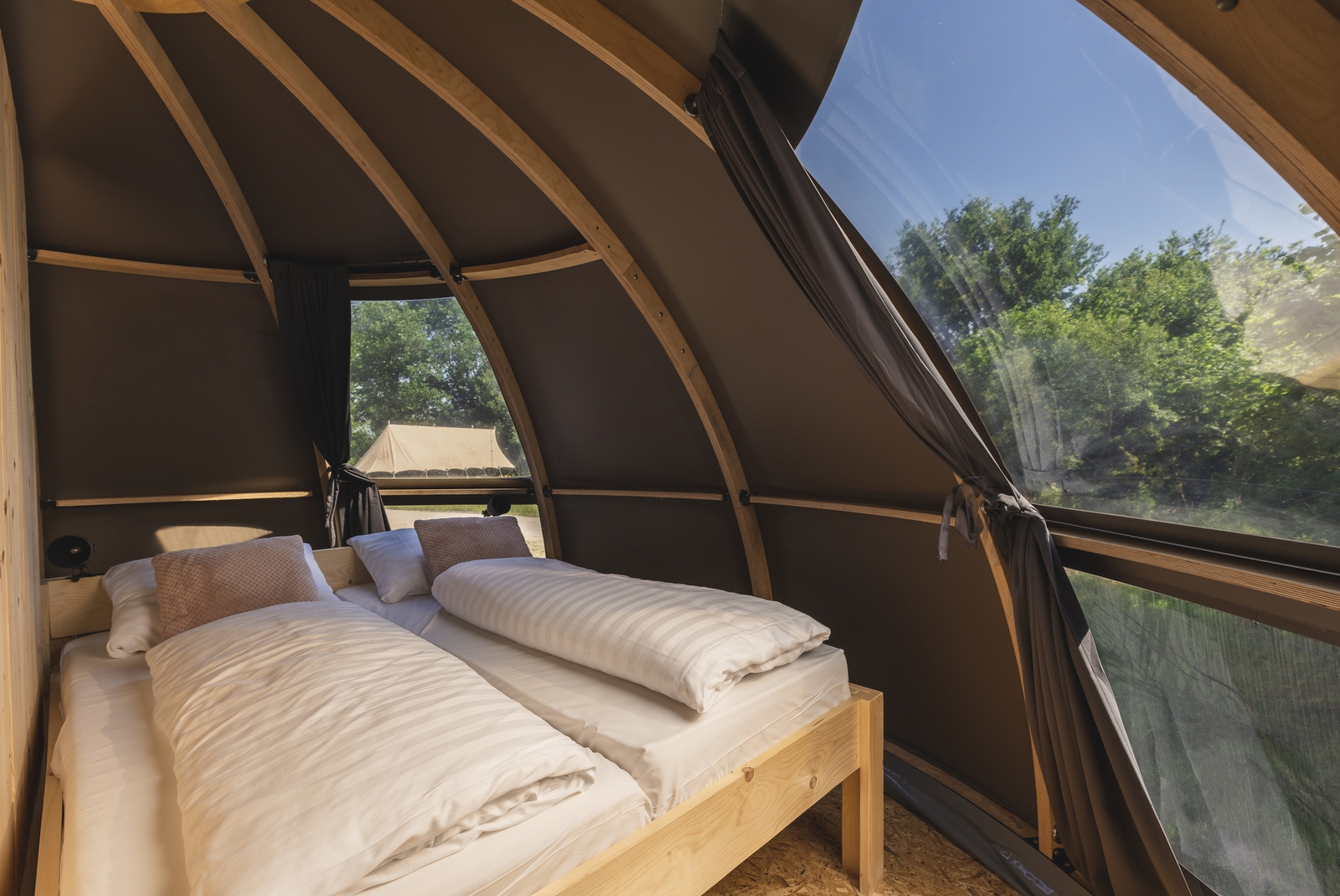 Riverdome met privé sanitair én hottub | 4 personen