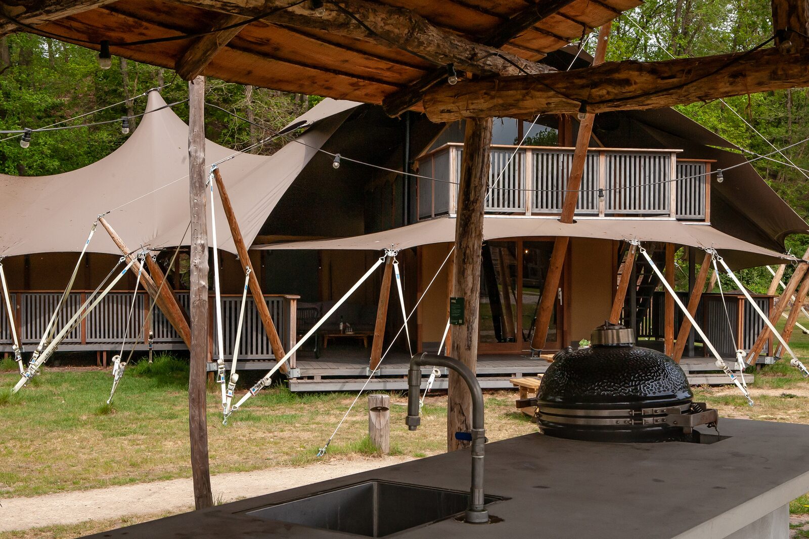 Luxury King's Lodge with Hottub | 4-8 Pers.
