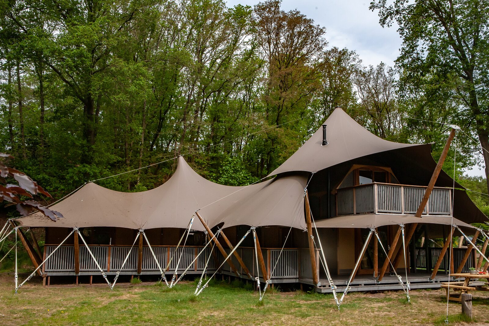 Luxury King's Lodge with Hottub | 4-8 Pers.