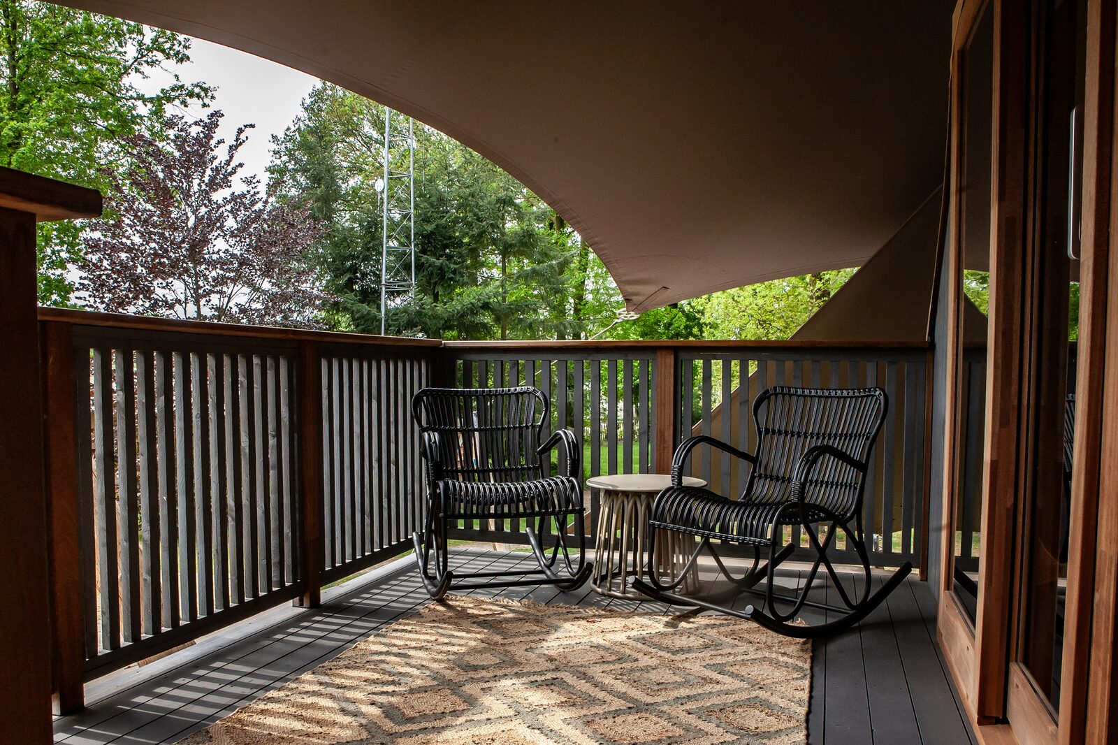 Luxury King's Lodge with Hottub | 4-8 Pers.