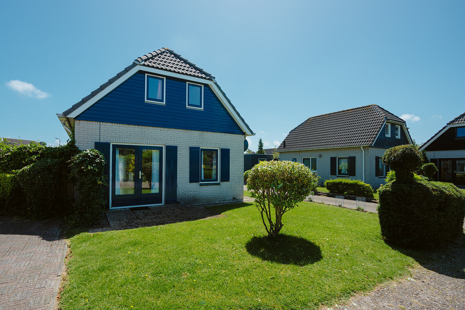 Zon, zand en de nabijheid van de zee, in combinatie met dit gezellige vakantiehuis, laten niets te wensen over (hondvriendelijk, omheind).