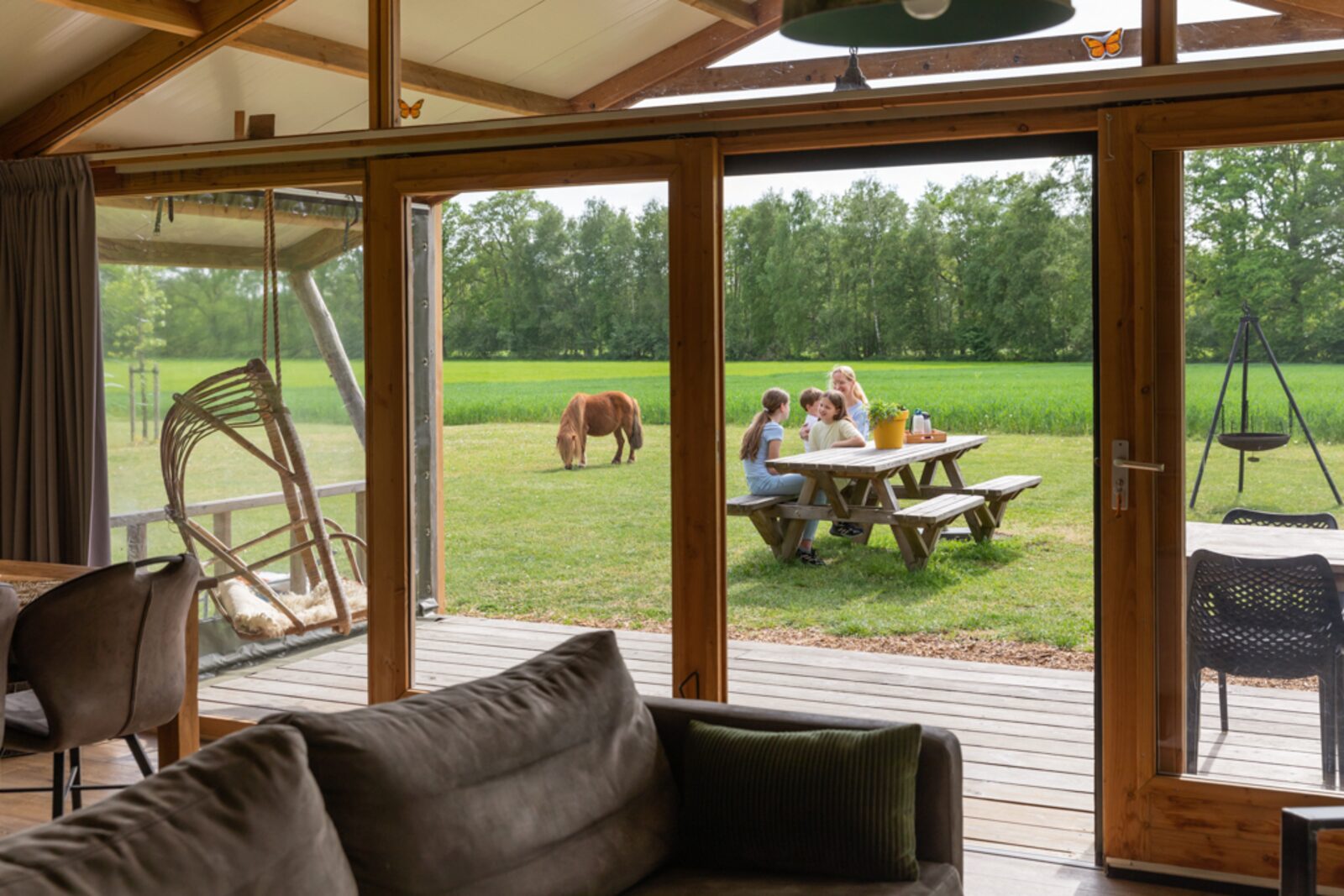 Luxe lodge met vaatwasser en oventje.