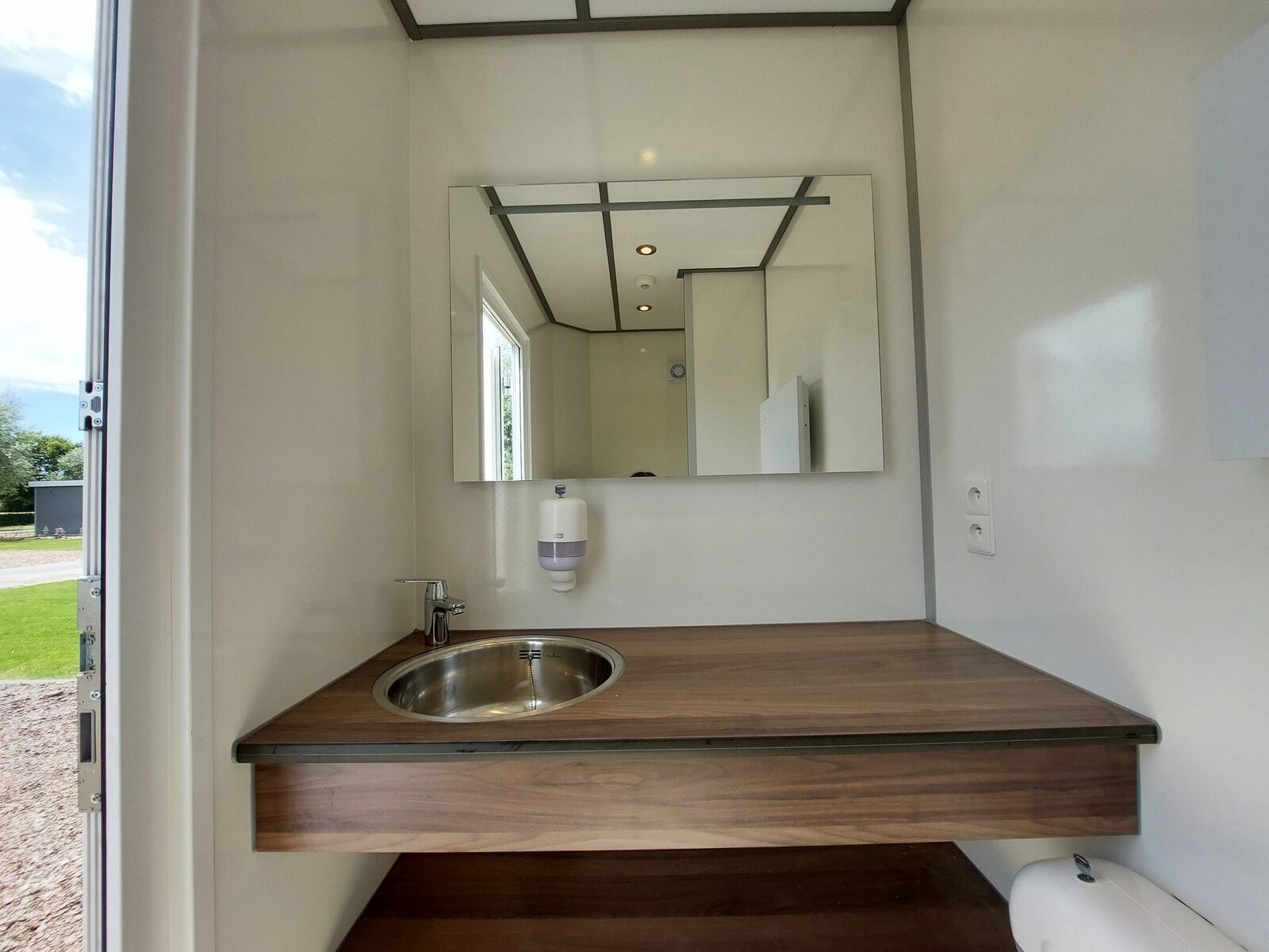 Comfort pitch XL with Private Unit - 150 m²