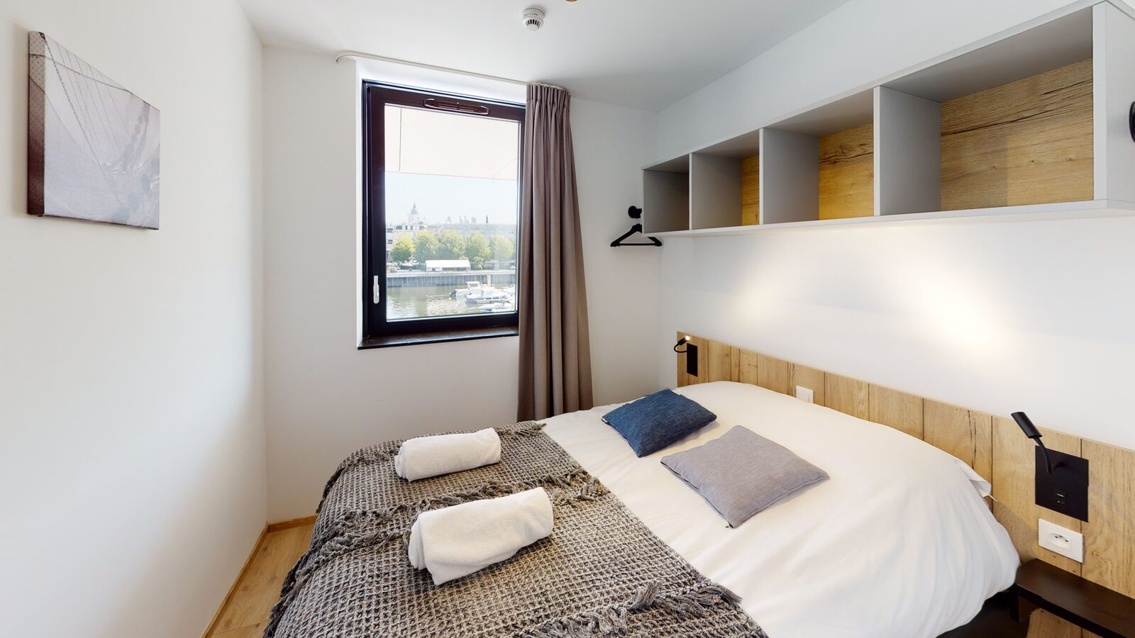 Standard suite for 4 people with bedroom with double bed