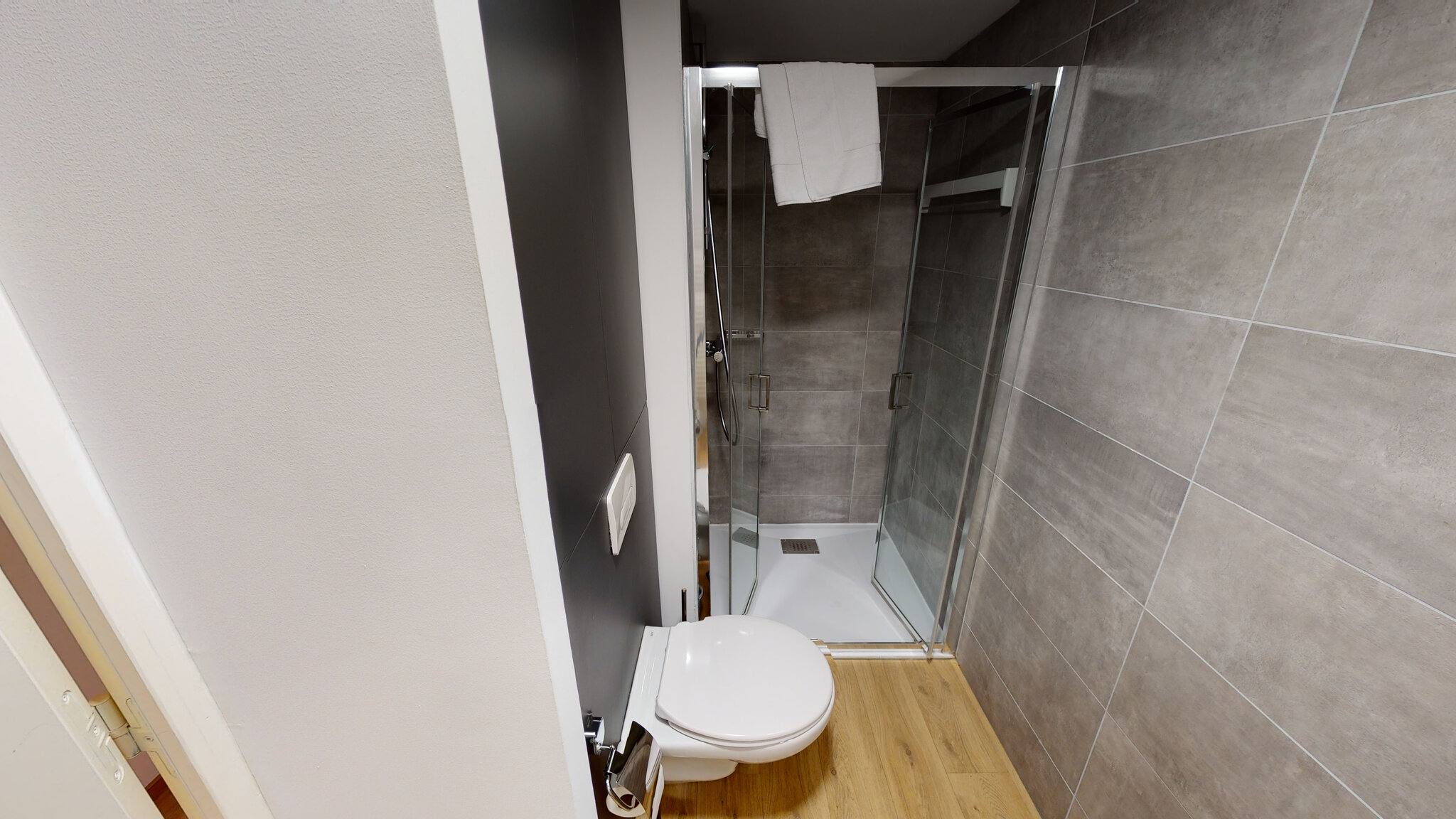 standard-suite-for-4-people-with-bedroom-with-double-bed