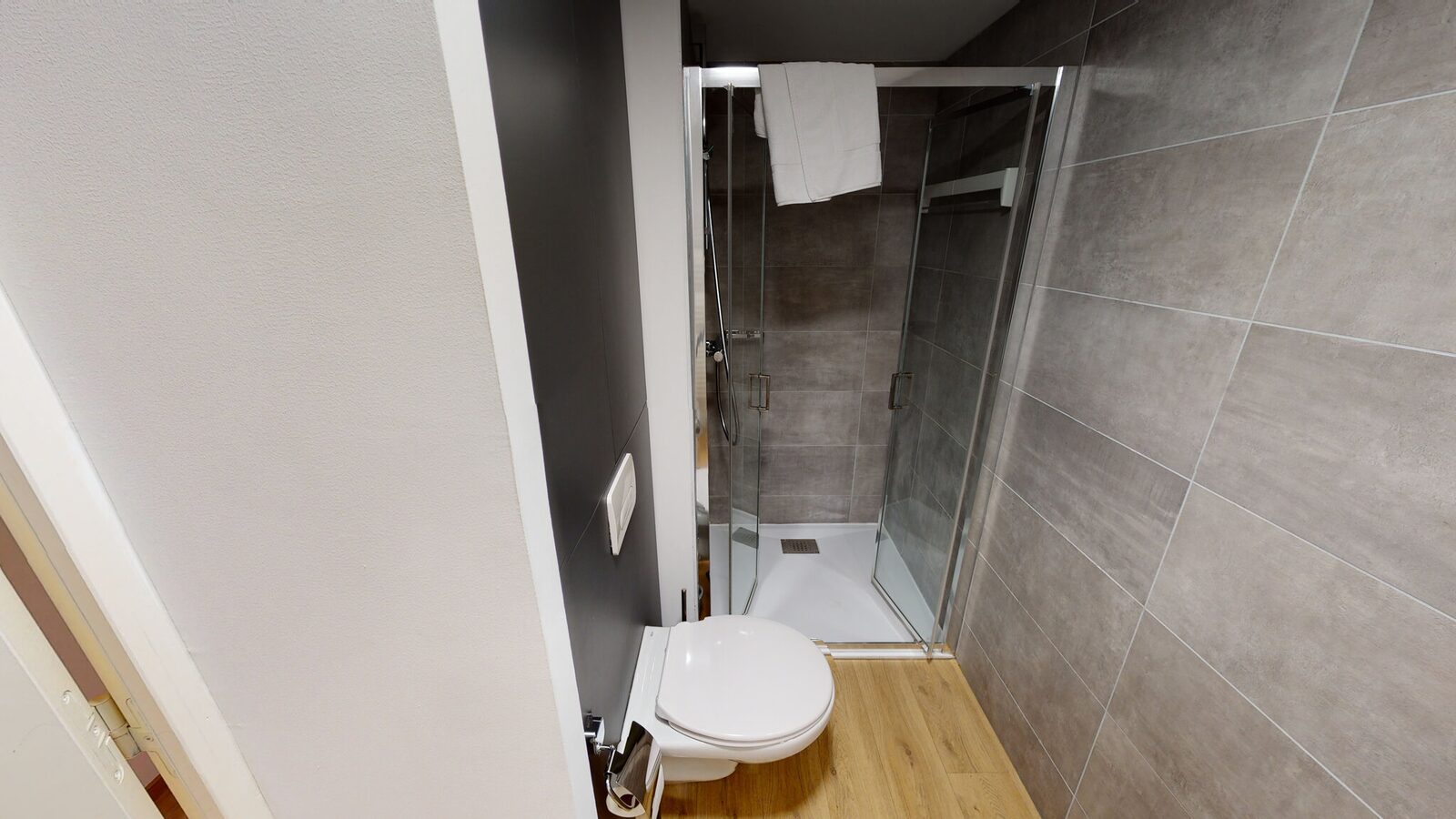Standard suite for 4 people with bedroom with double bed