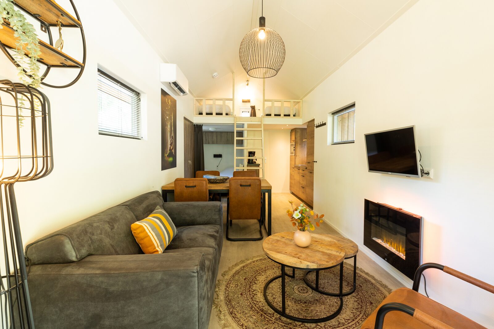 Tiny Lodge Eco 4 Personen mit Hottub