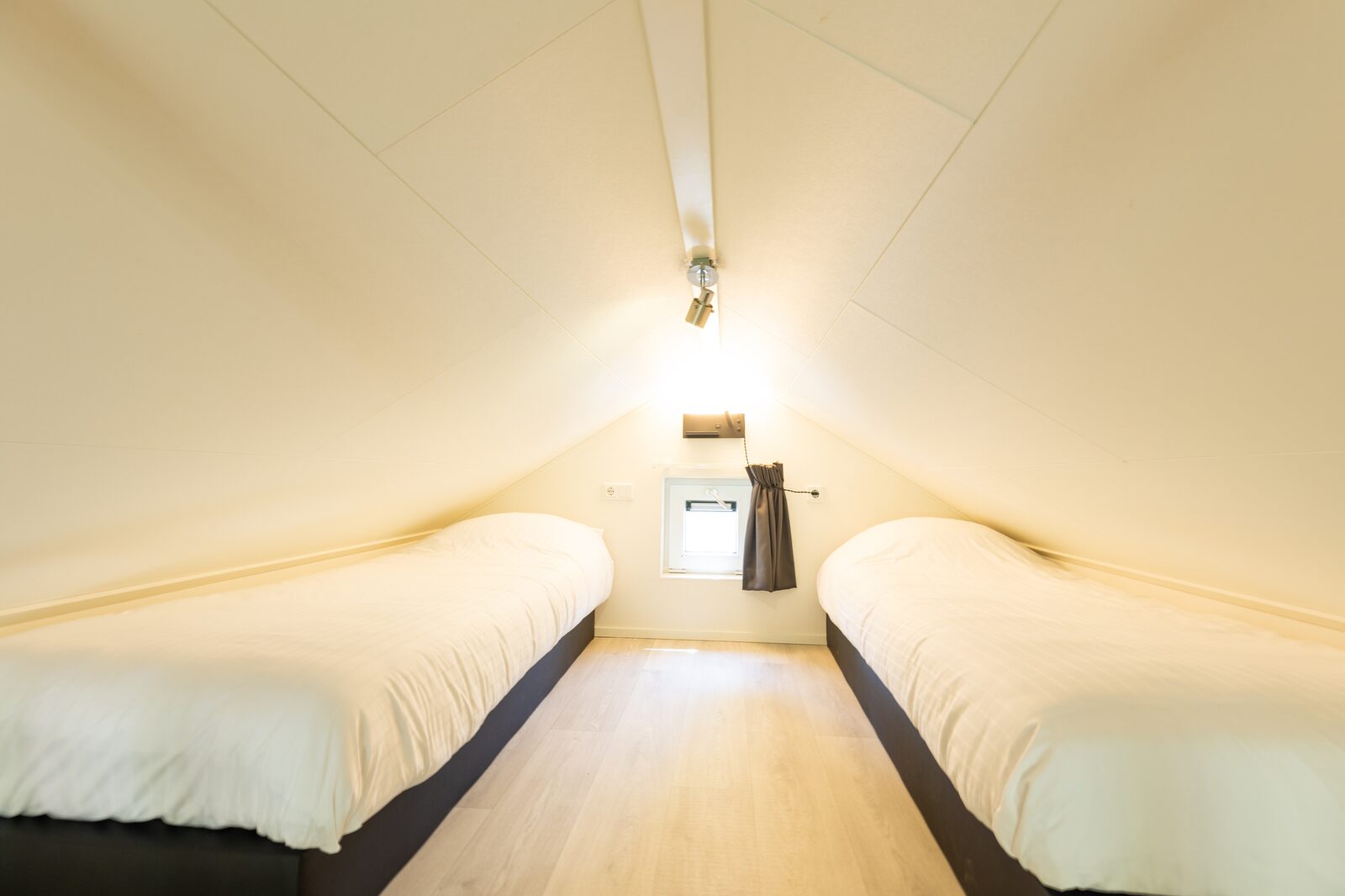 Tiny Lodge Eco 4 Personen mit Hottub
