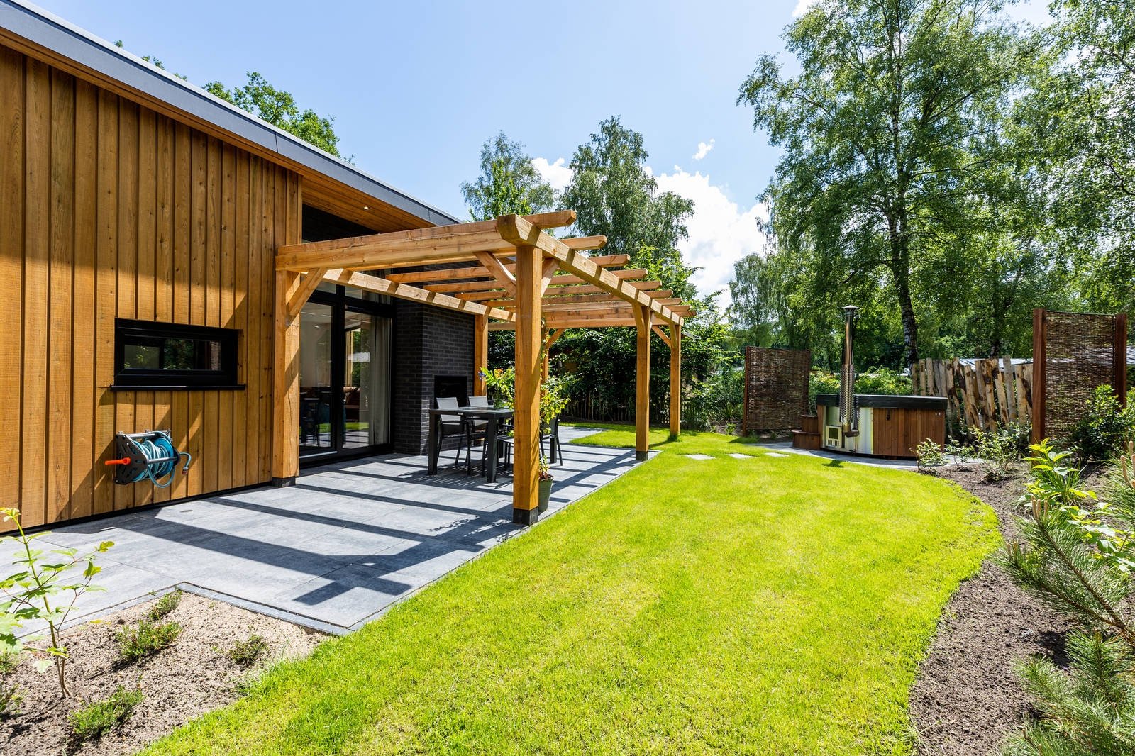 Berken Lodge Eco für 4 Personen mit Hot tub und Sauna