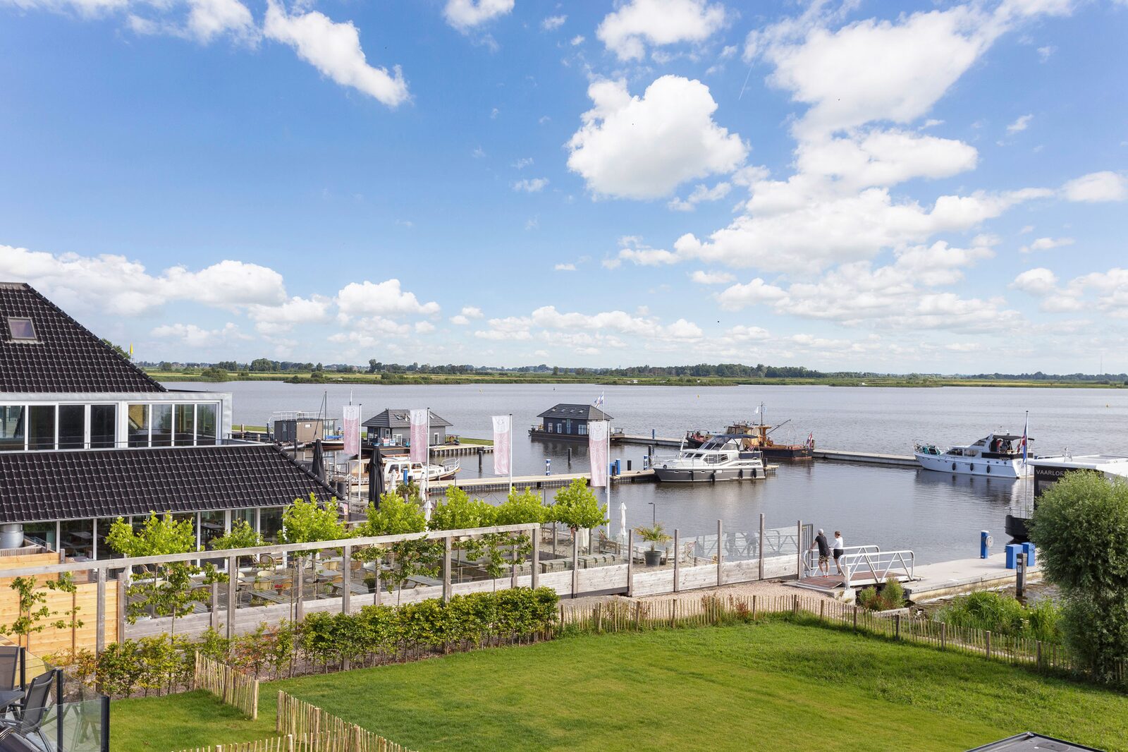 Holiday apartment - Paviljoenwei 10-39 | Sneek (Offingawier) 'Mar'