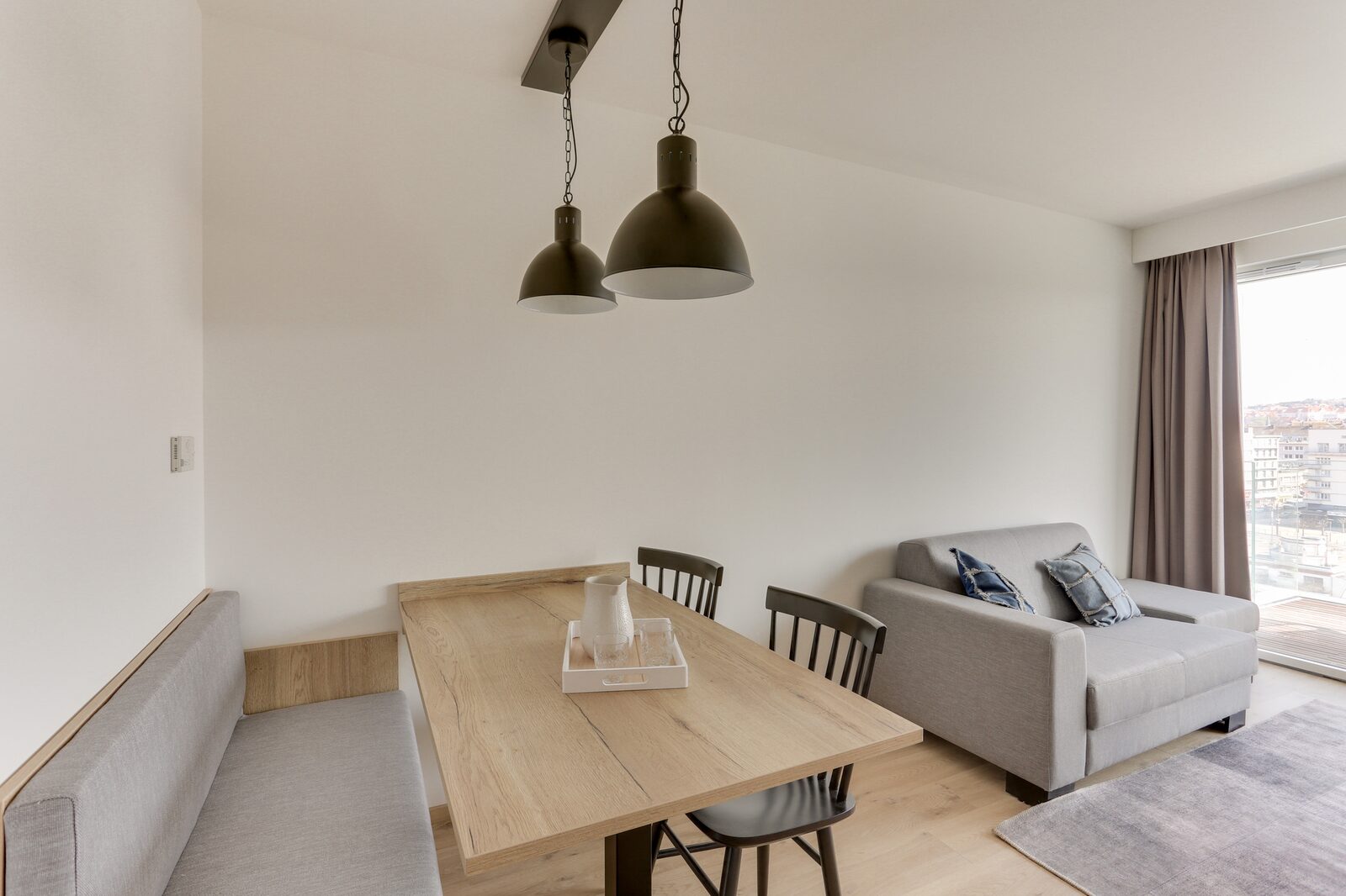 Studio pour 4 personnes avec lit double et balcon, vue sur le port 