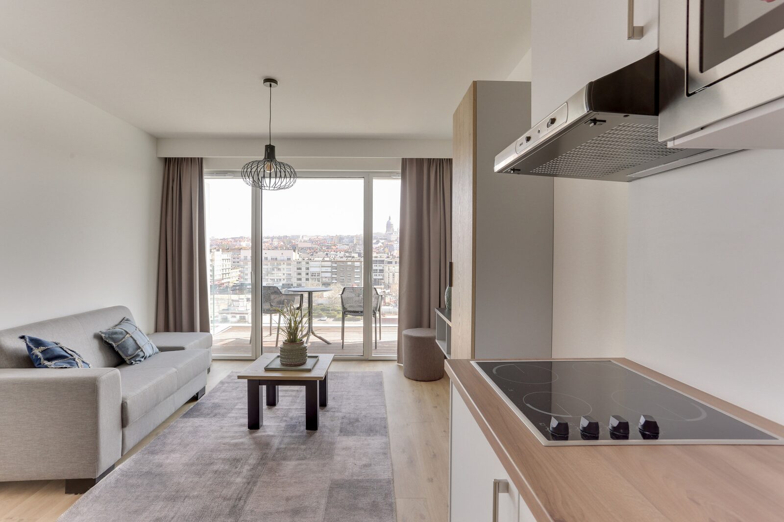 Studio pour 4 personnes avec lit double et balcon, vue sur le port 